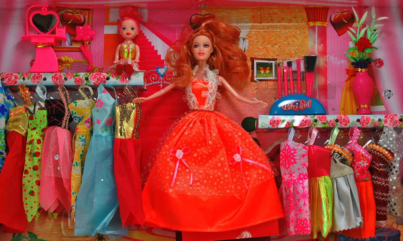 Fashion Style Doll Playset - Primary Image