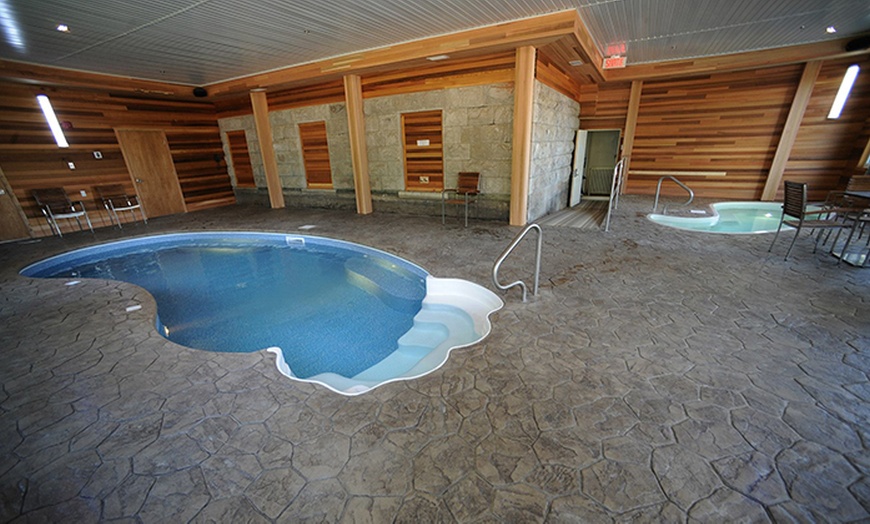 Image 5: Spa Getaway in Nicolet