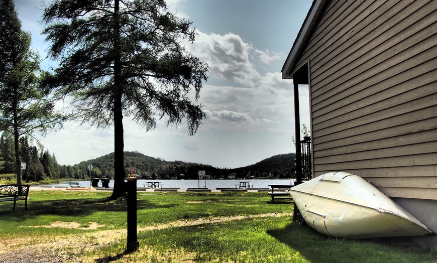 Image 1: Cottage and Private Hot Tub For 6