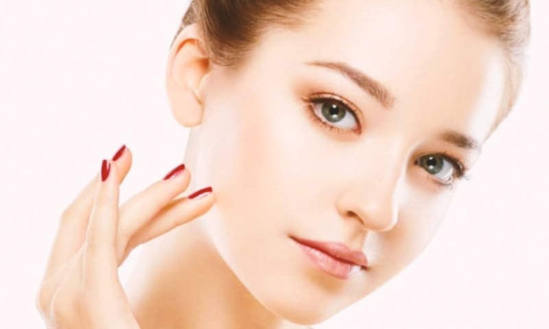 Full Face and Sideburn Waxing Experience