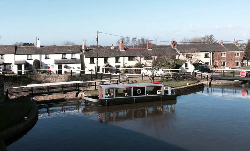 Image 5: Canal Cruise With Afternoon Tea fizz or bubbly