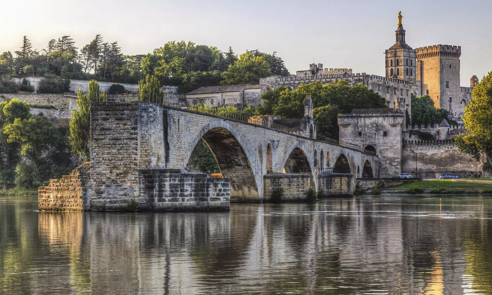 Avignon : 1 ou 2 nuits avec petit-déjeuner et cadeau de bienvenue en option à l'Hôtel de l'Horloge 4* pour 2 personnes - Primary Image