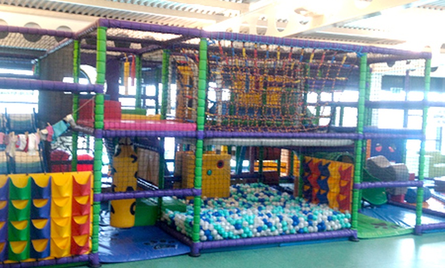 Image 1: Kids' Soft Play