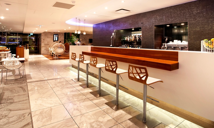 Image 8: Airport Lounge Access With Meal