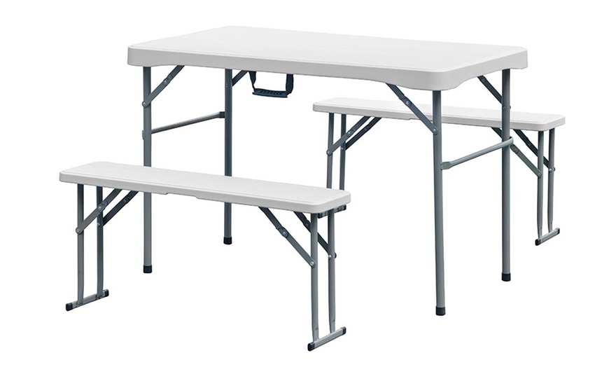 Image 4: Ensemble d'extérieur pliable comprenant une table et 2 bancs 