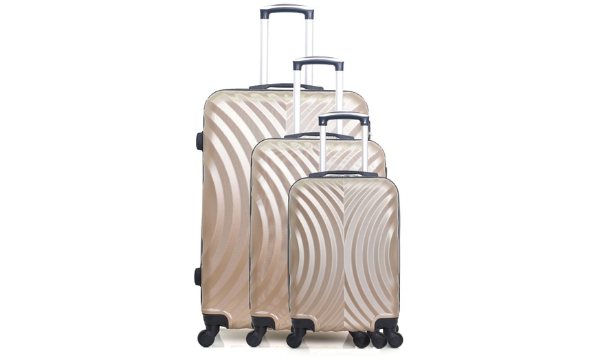 Image 30: Hero Set of Three Suitcases