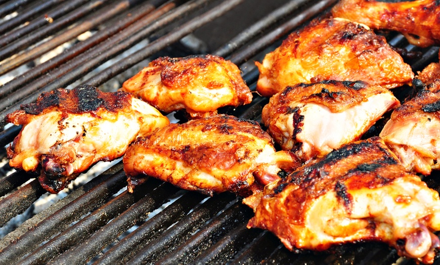 Image 7: Muscle Food Chicken Selection Box