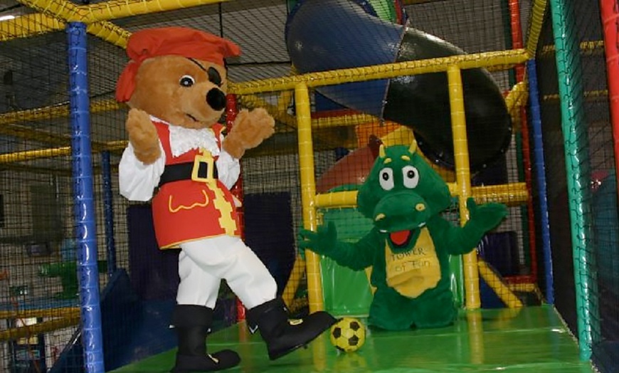 Image 4: Soft Play Entry with Drinks