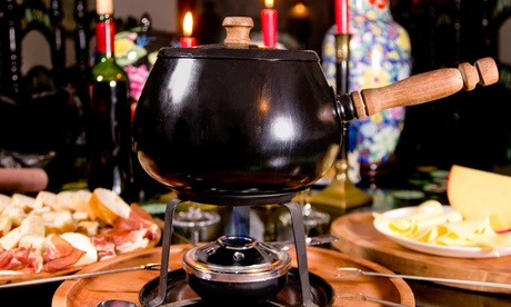 Menu raclette e bourguignonne con dolce, caffè e vino per 2 o 4 persone al Posto Unico (sconto fino a 75%)