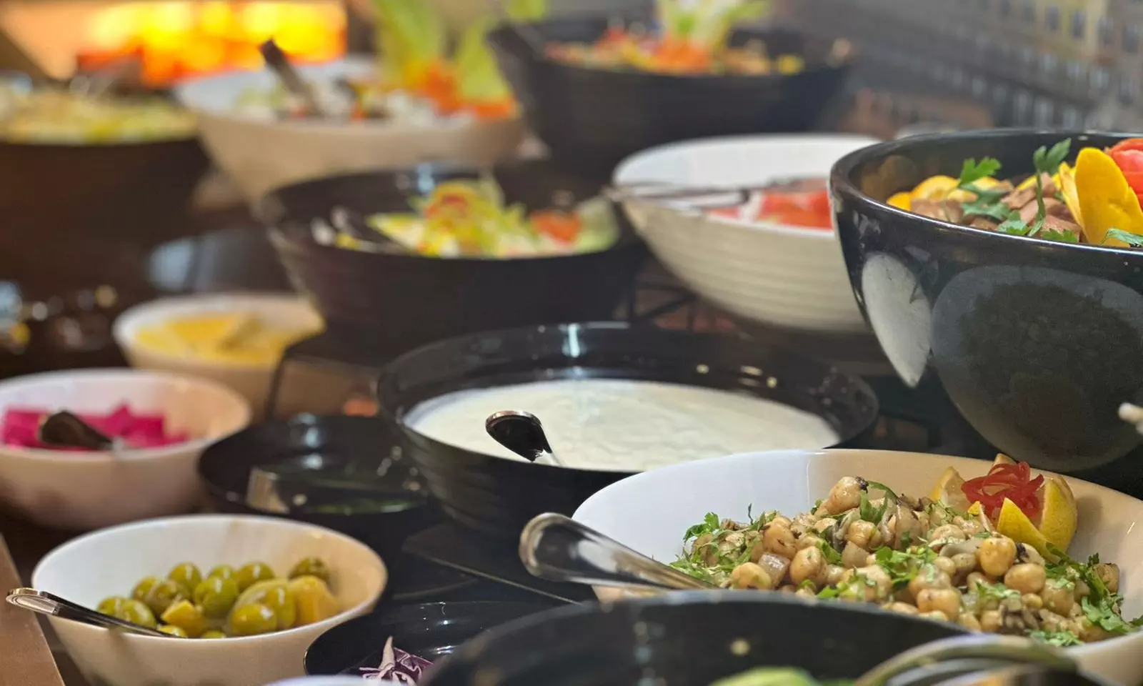 Lunch or Dinner Buffet with Beverages:Child (AED 35), Adult (AED 109)