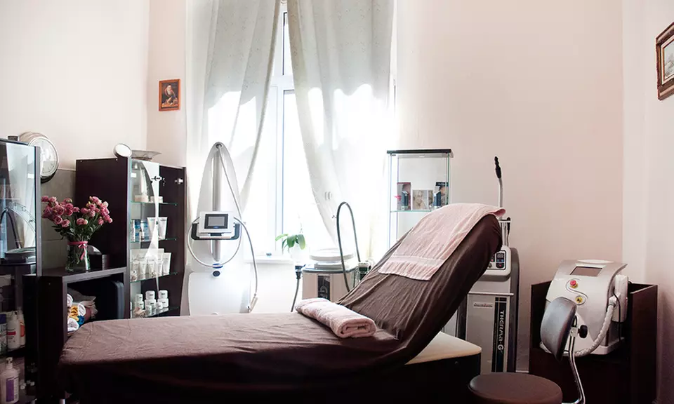 Zabieg kwasem hialuronowym na wybrane partie twarzy w Beauty Line