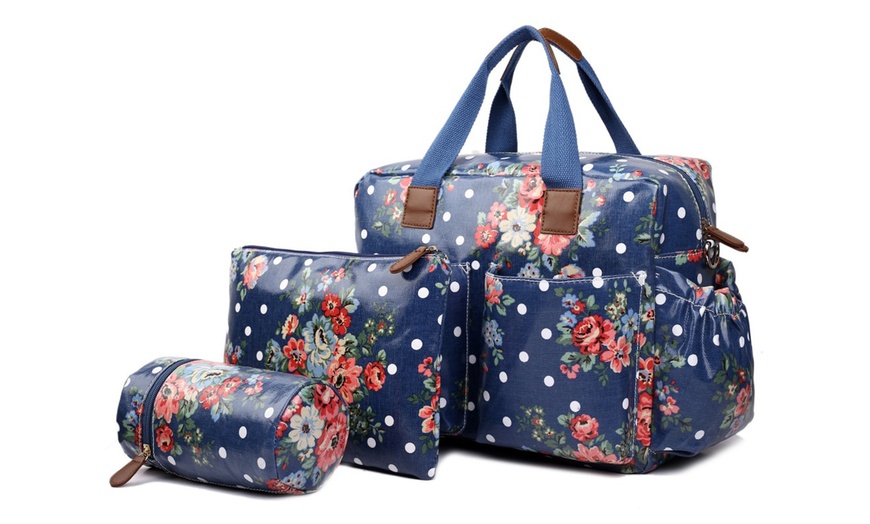 Image 11: Travel Baby Bag Set