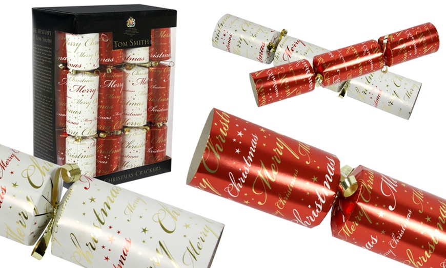 Image 8: Tom Smith Christmas Crackers