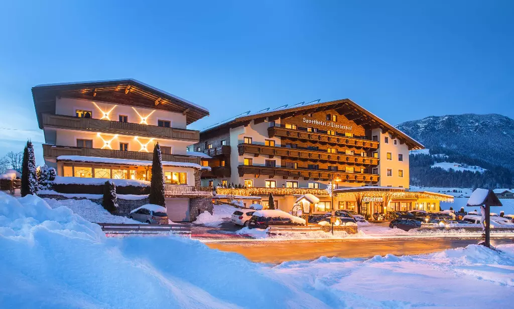 Tirol: 4-9 Tage für 2 Pers. inkl. Halbpension, opt. über Weihnachten u. Silvester, im 4* Sporthotel Tirolerhof - Primary Image