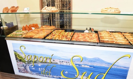 2 o 4 pizze a scelta con birra dal ristorante Sapori del Sud (sconto fino a 35%). Consegna a domicilio o asporto