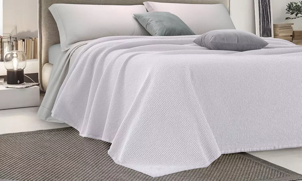 Zacht katoenen bedsprei met honingraat reliëf