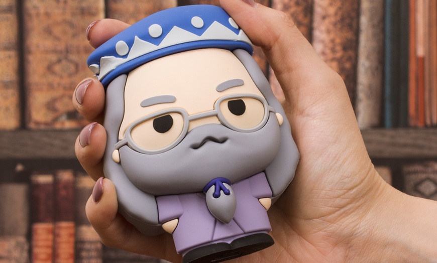 Image 4: Thumbs Up Dumbledore Powerbank