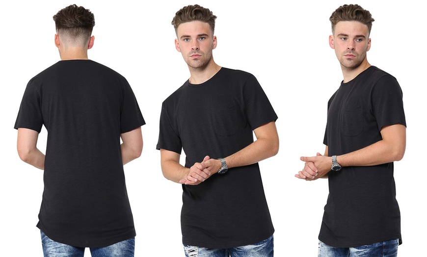 Image 5: One-, Three- or Seven-Pack of Men's Plain Textured Long T-Shirt