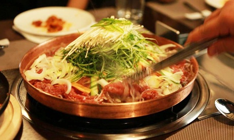 Menu coreano con bottiglia di liquore, offerto da Juga Korean Restaurant (sconto fino a 40%). Asporto o consegna