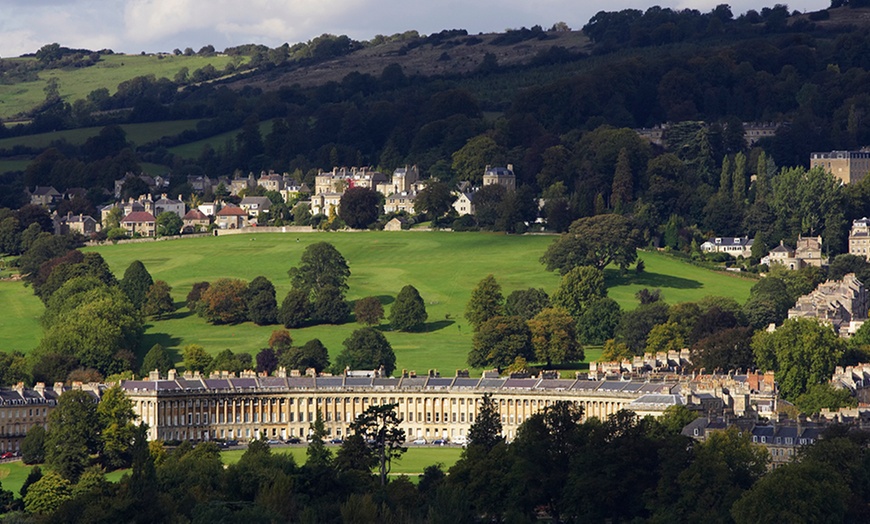 Image 4: Stonehenge, Bath & English Countryside Tour
