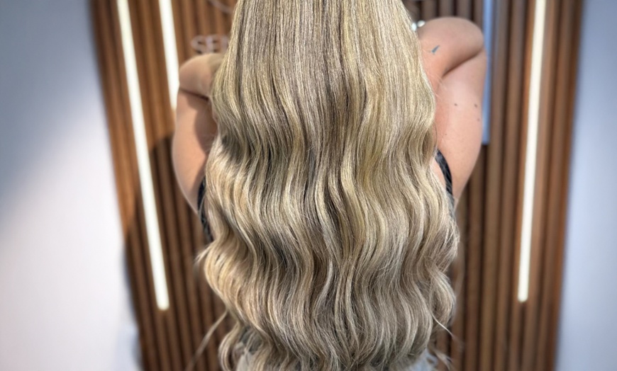 Image 6: Sesión de peluquería completa con opción a corte y tinte base para 1 
