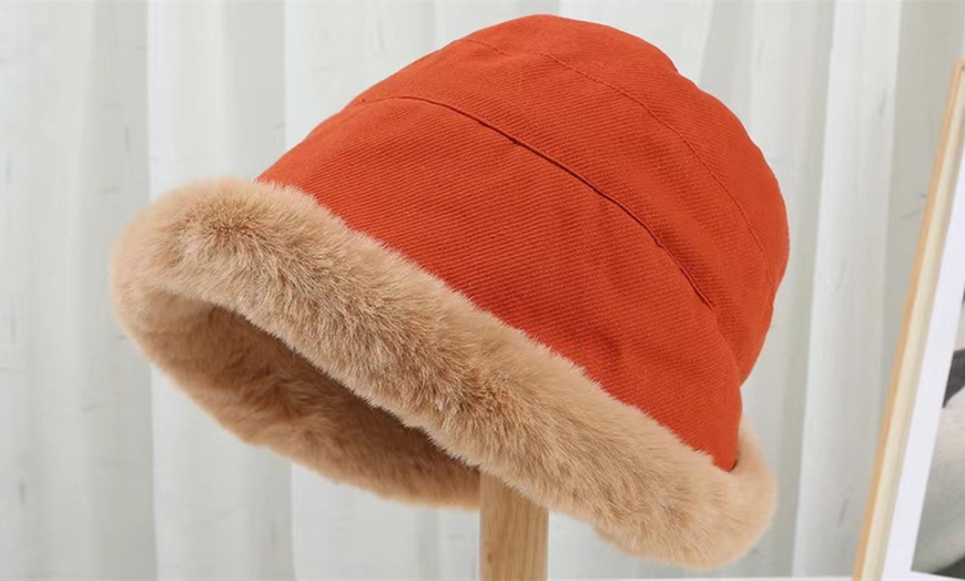 Image 6: Women's Winter Faux Fur Bucket Hat