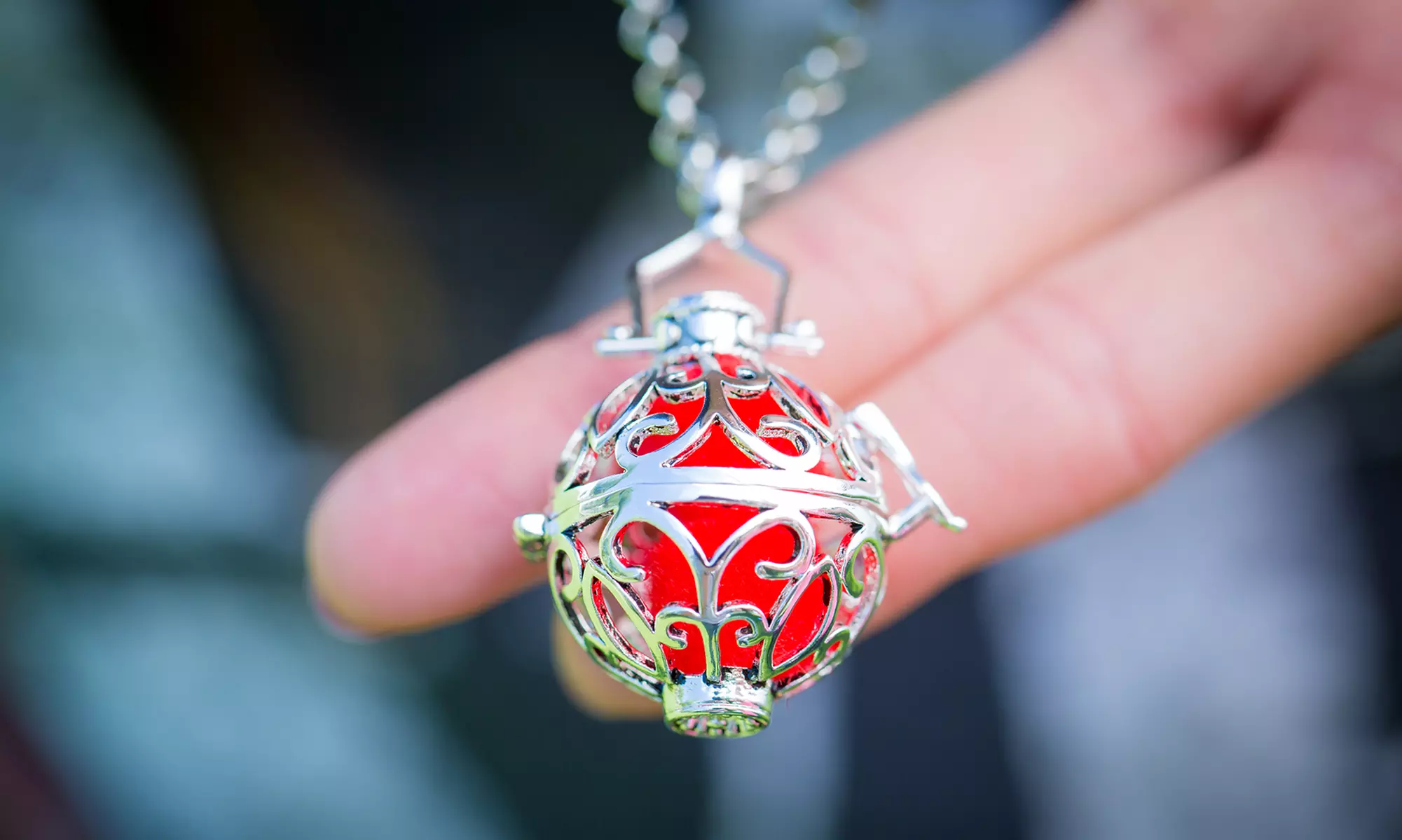 Classic Essential Oil Diffuser Necklace with Lavender Essential Oil - Primary Image