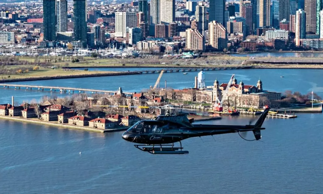 New York City Experience w/ Helicopter Ride at HELICOPTERSMANHATT Up to 43% Off  - Second Medium