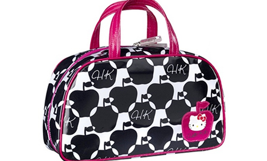 Image 4: Hello Kitty Cosmetics Case