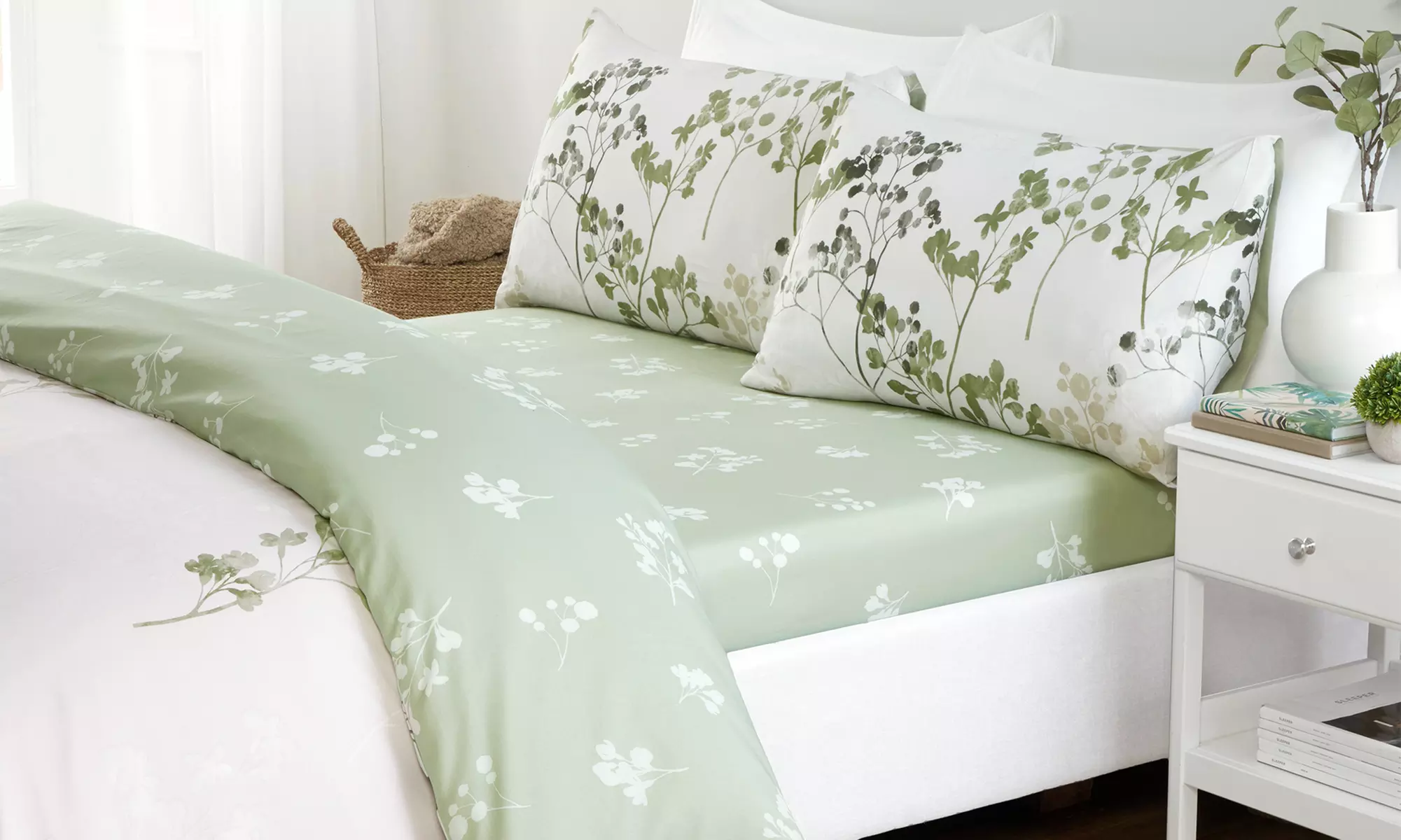 Complete Duvet Sets with Fitted Sheets