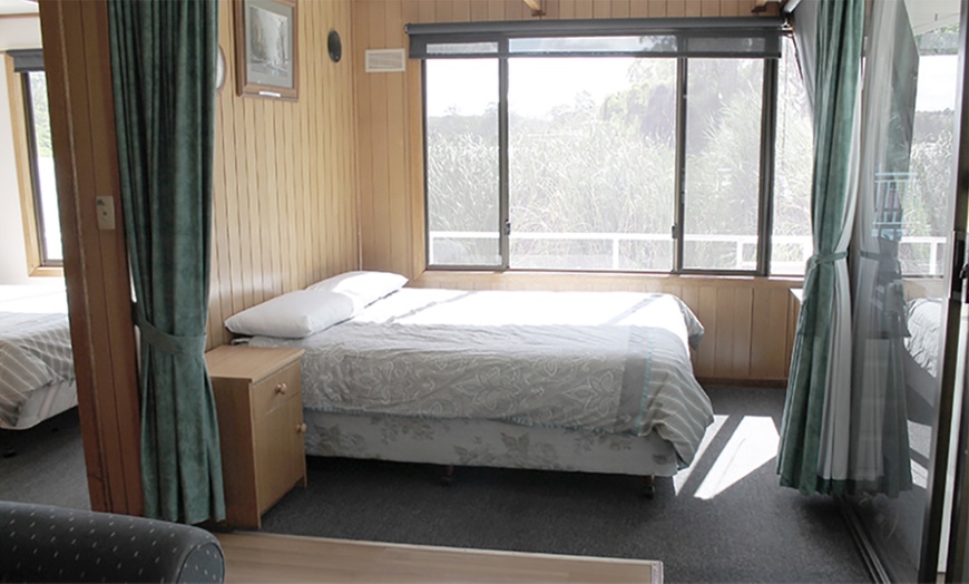 Image 3: Murray River: 3N Houseboat Stay