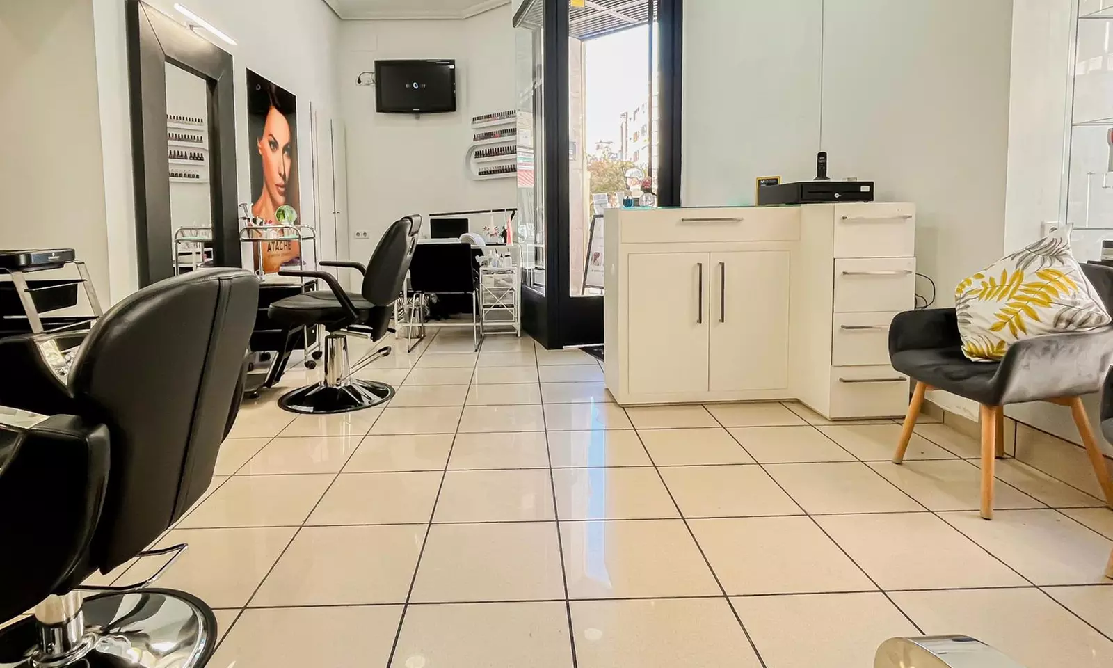 Adiós frizz: alisado de queratina, principios activos o taninoplastia