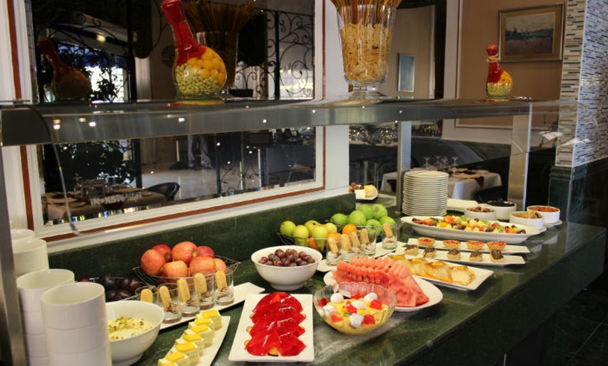 Image 3: Buffet at Al Diar Dana Hotel