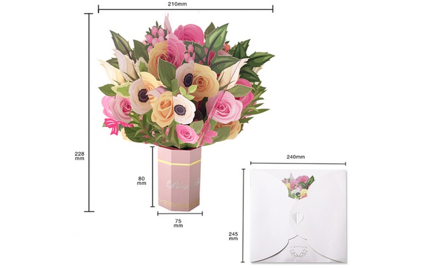 Image 6: 3D Flower Bouquet Pop-Up Greeting Cards