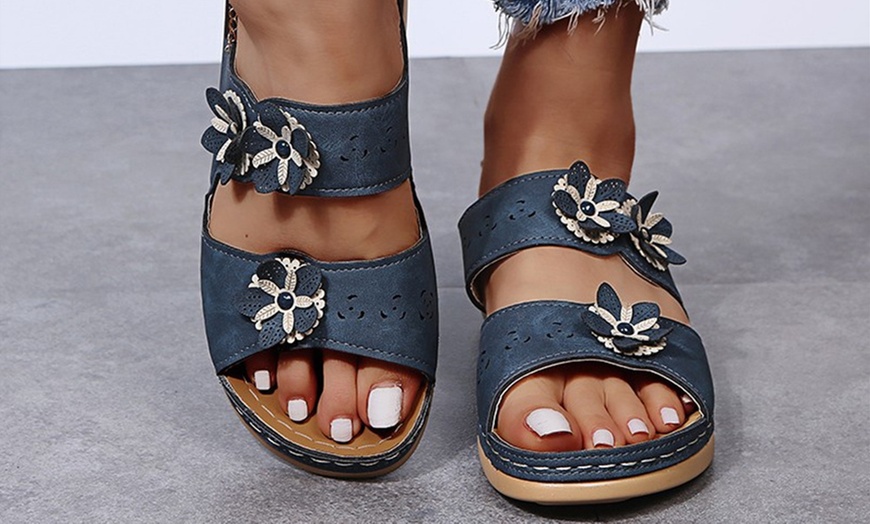 Image 11: Retro Flower Casual Sandals