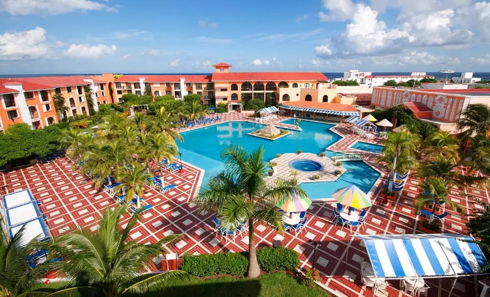 3-, 4-, or 5-Night All-Inclusive Stay at Hotel Cozumel & Resort in Mexico - Primary Image