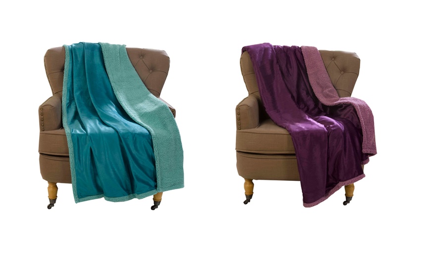 Image 7: Two Reversible Sherpa Throws 