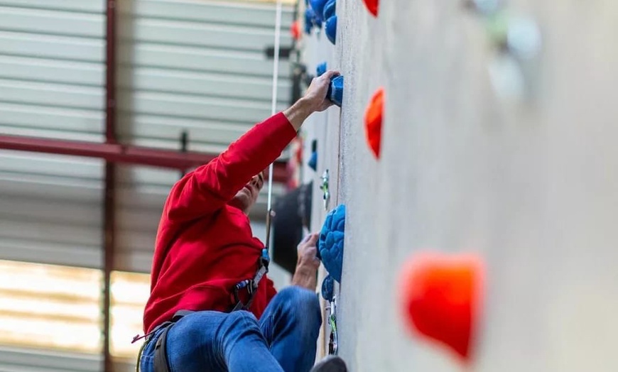 Image 4: Bautismo de escalada para hasta 4 personas en Rock and Climb SL