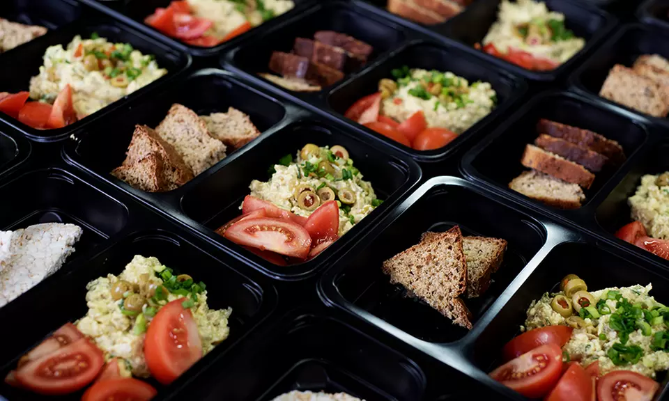 Wegański catering dla sportowców z dostawą