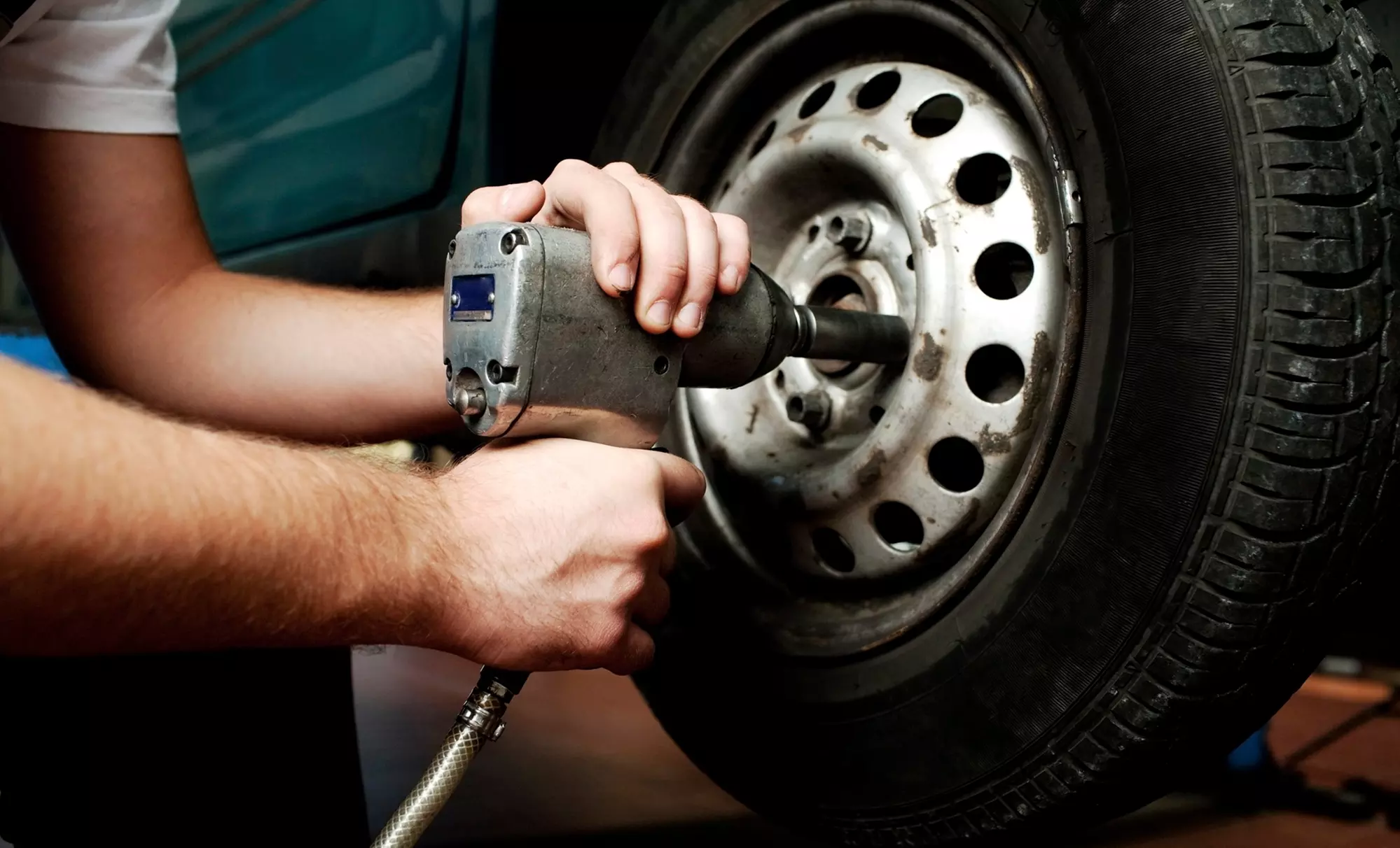 $19 for Oil Change, Tire Rotation, and Vehicle Inspection at Anderson AutoCare ($75.99 Value)  - Primary Image