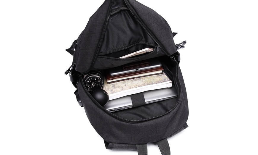 Image 7: Kono Rucksack mit USB-Ladeanschluss