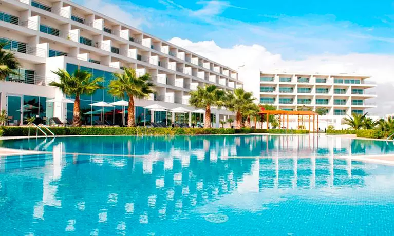 Algarve: 2-4 Tage für Zwei im Appartement mit Frühstück und Spa im 4* Vista Marina Apartamentos Turisticos ab 49 € - Primary Image