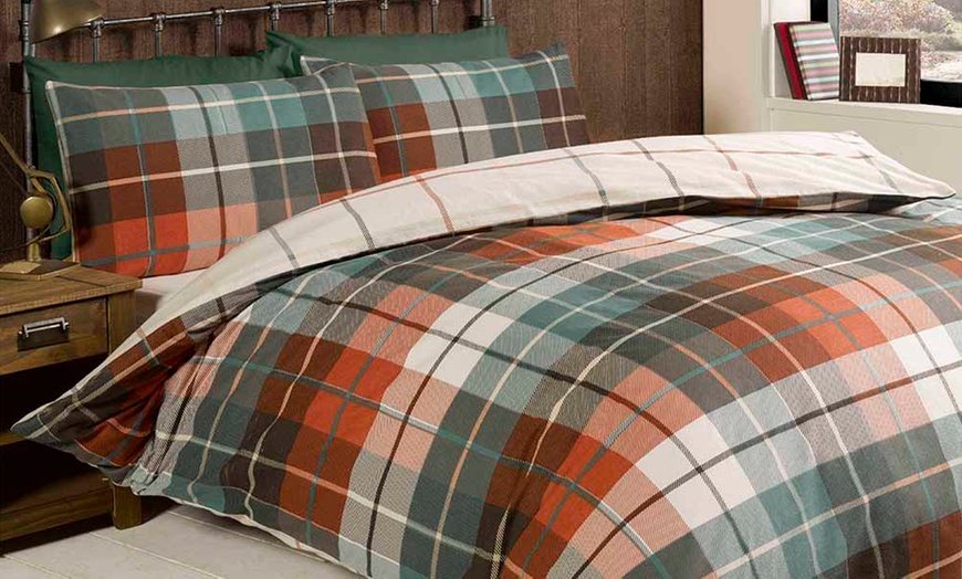 Image 1: Reversible Check Duvet Sets