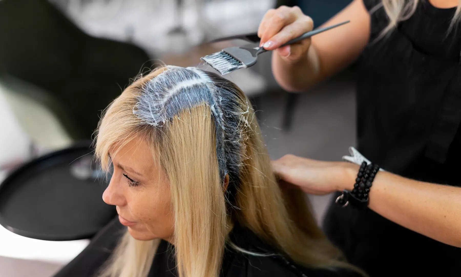 Sesión de peluquería completa con mechas babylights, balayage o ambas