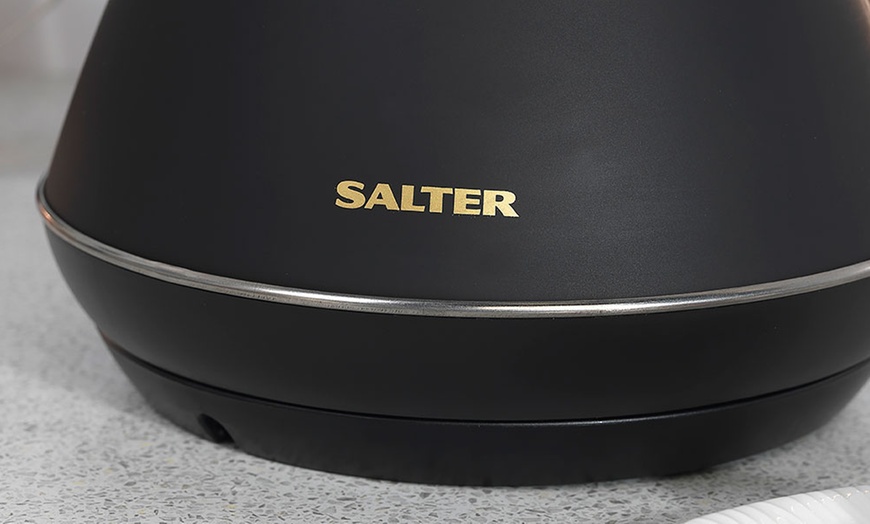 Image 10: Salter Rose Gold Kettle and Toaster Set