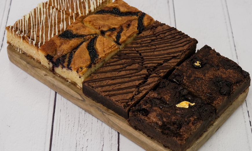 Image 3: Brownie and Blondie Selection Box