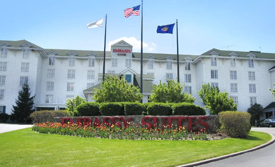Stay at Embassy Suites Hotel Pittsburgh in Greater Pittsburgh, with Dates Available into September - Primary Image