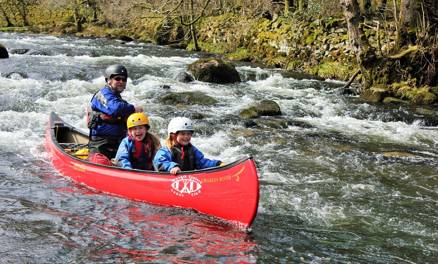 Image 4: Canoeing on the River Stort