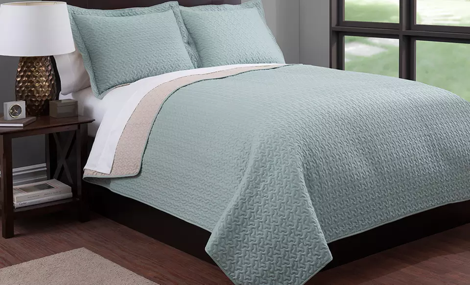 Reversible Quilt Set - Primary Image