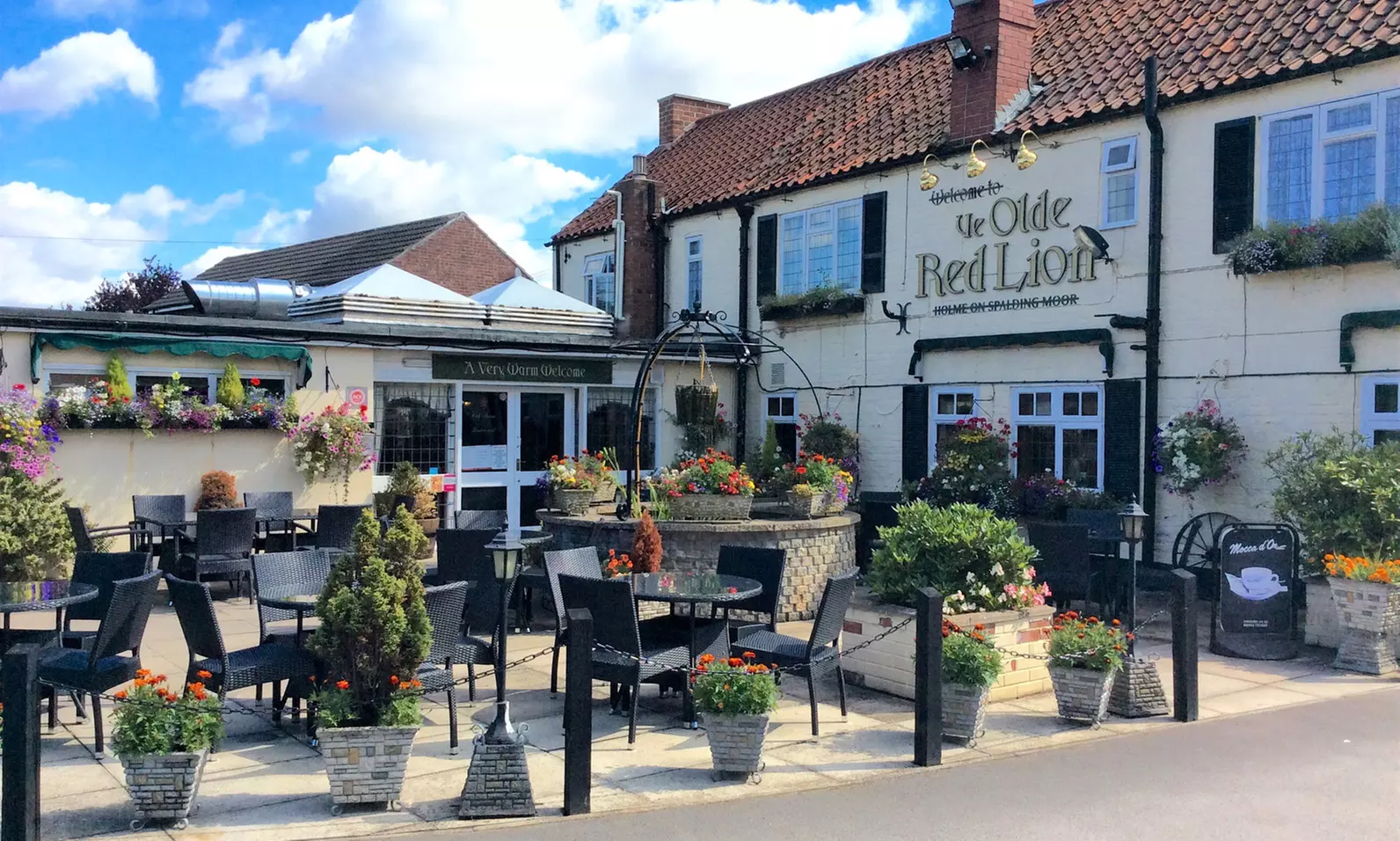 Yorkshire: 1-3 Nights for Two with Breakfast at Ye Olde Red Lion - Primary Image